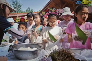 火力十足！基根-穆雷全场18投11中砍下25分6板3助1帽